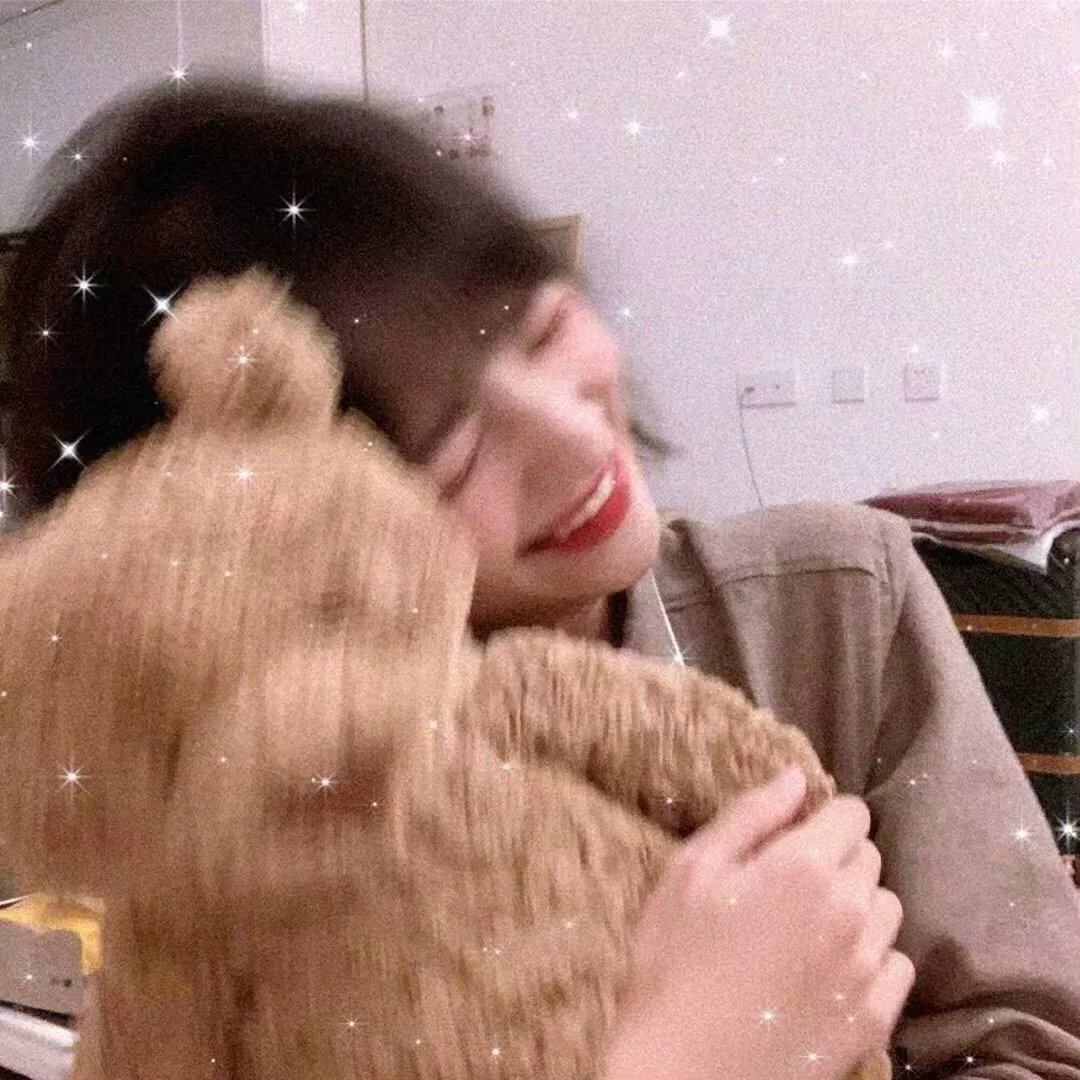 那个孩子是谁？